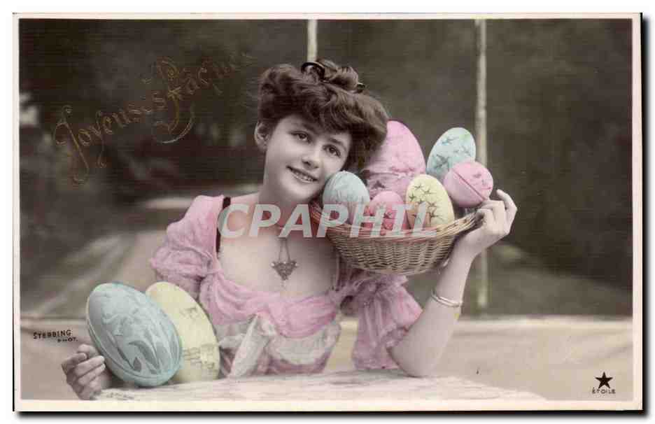 Joven mujer con canasto de huevos coloridos — editor ÉTOILE, serie VBC n°3417