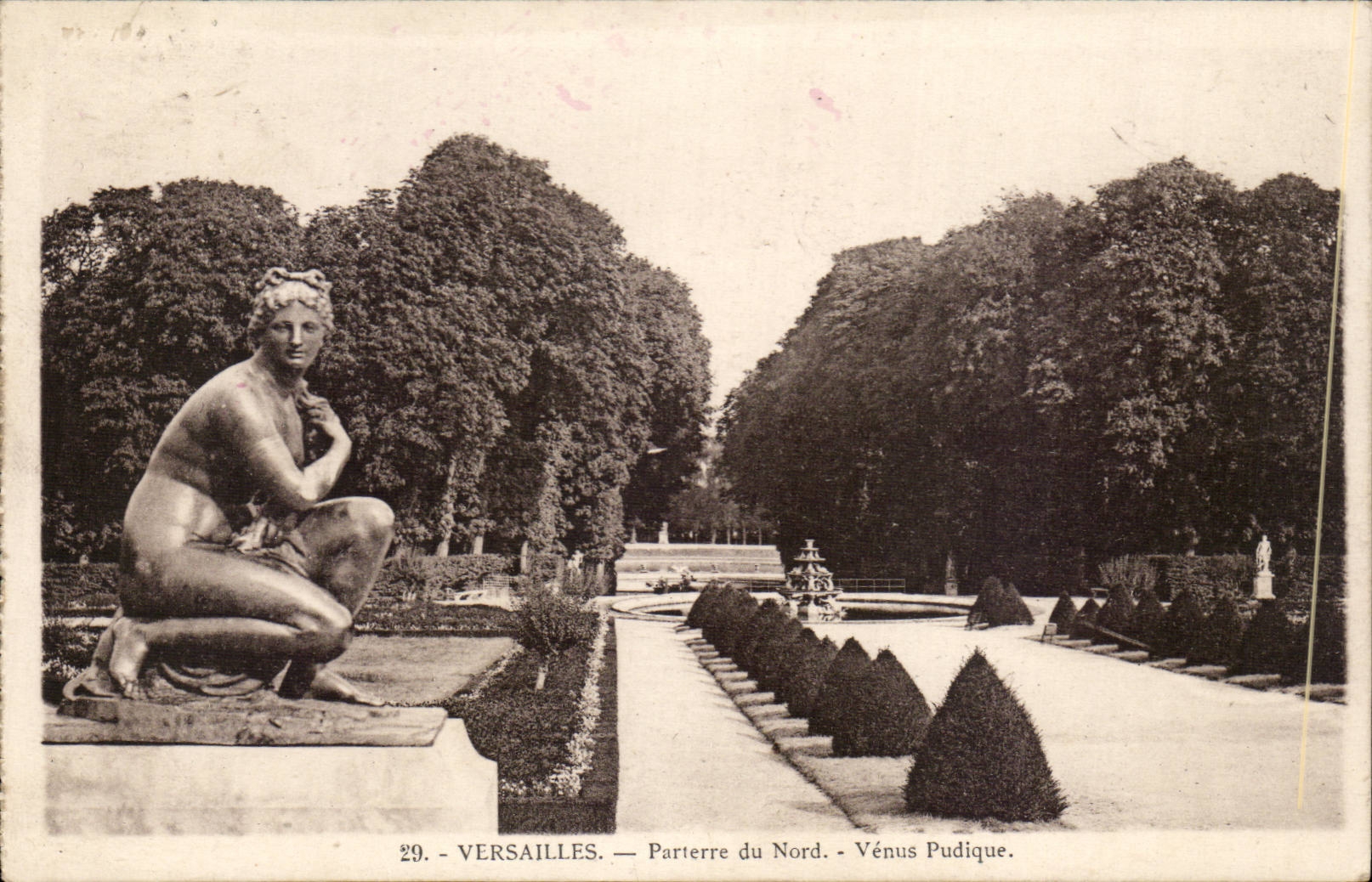 Versailles CPA Parterre du nord Venus pudique