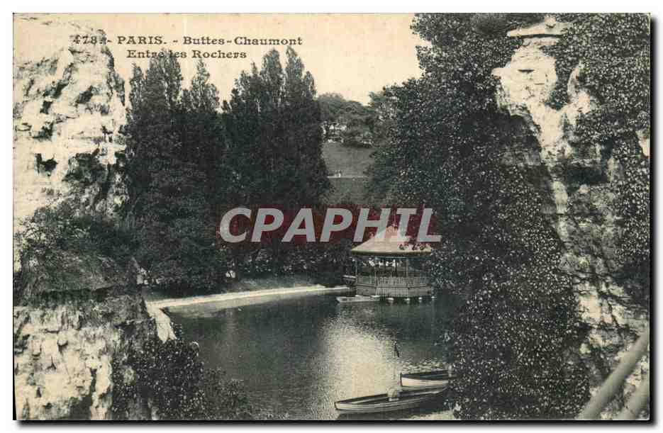 Paris CPA Buttes Chaumont Entre les rochers