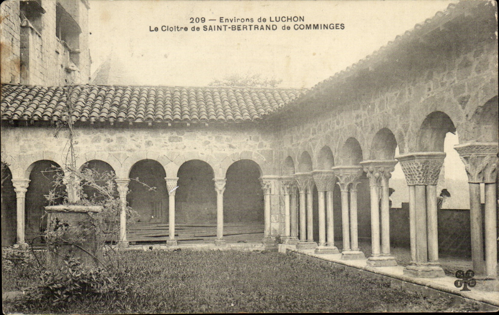 Environs de Luchon CPA Le cloitre de Saint Bertrande de Comminges