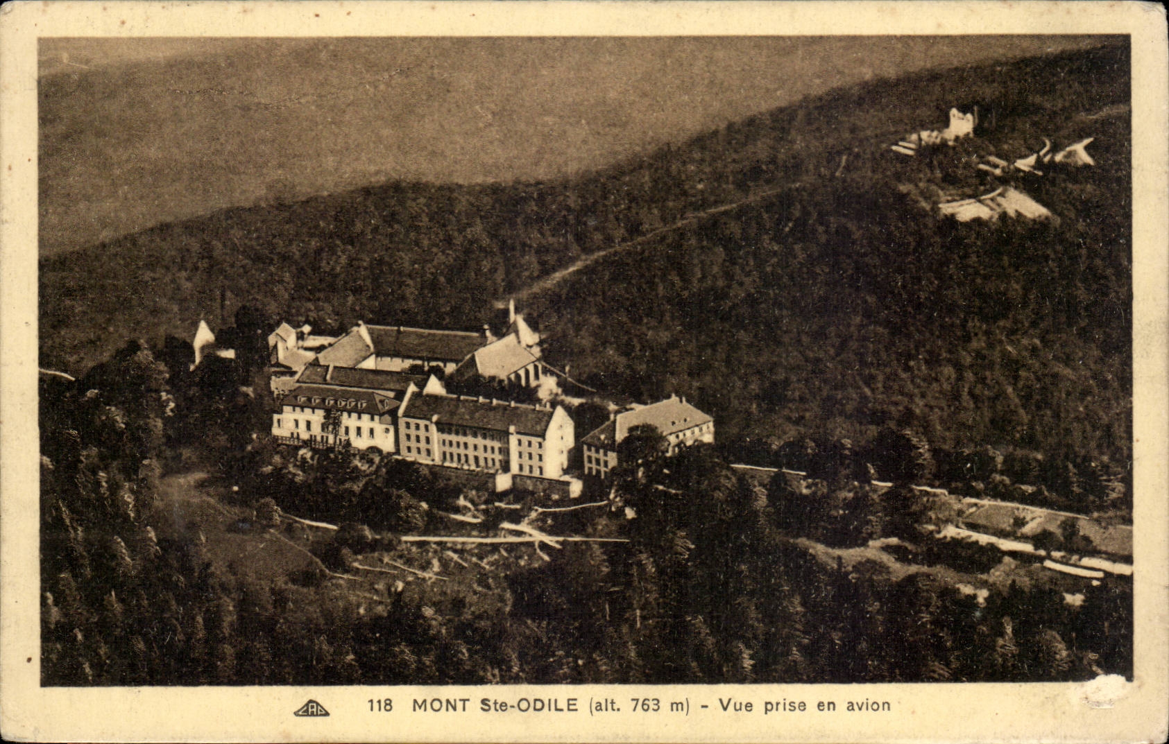Mont Ste-Odile (alt. 763 m) — Vue prise en avion — Éditeur ARA, n° 118