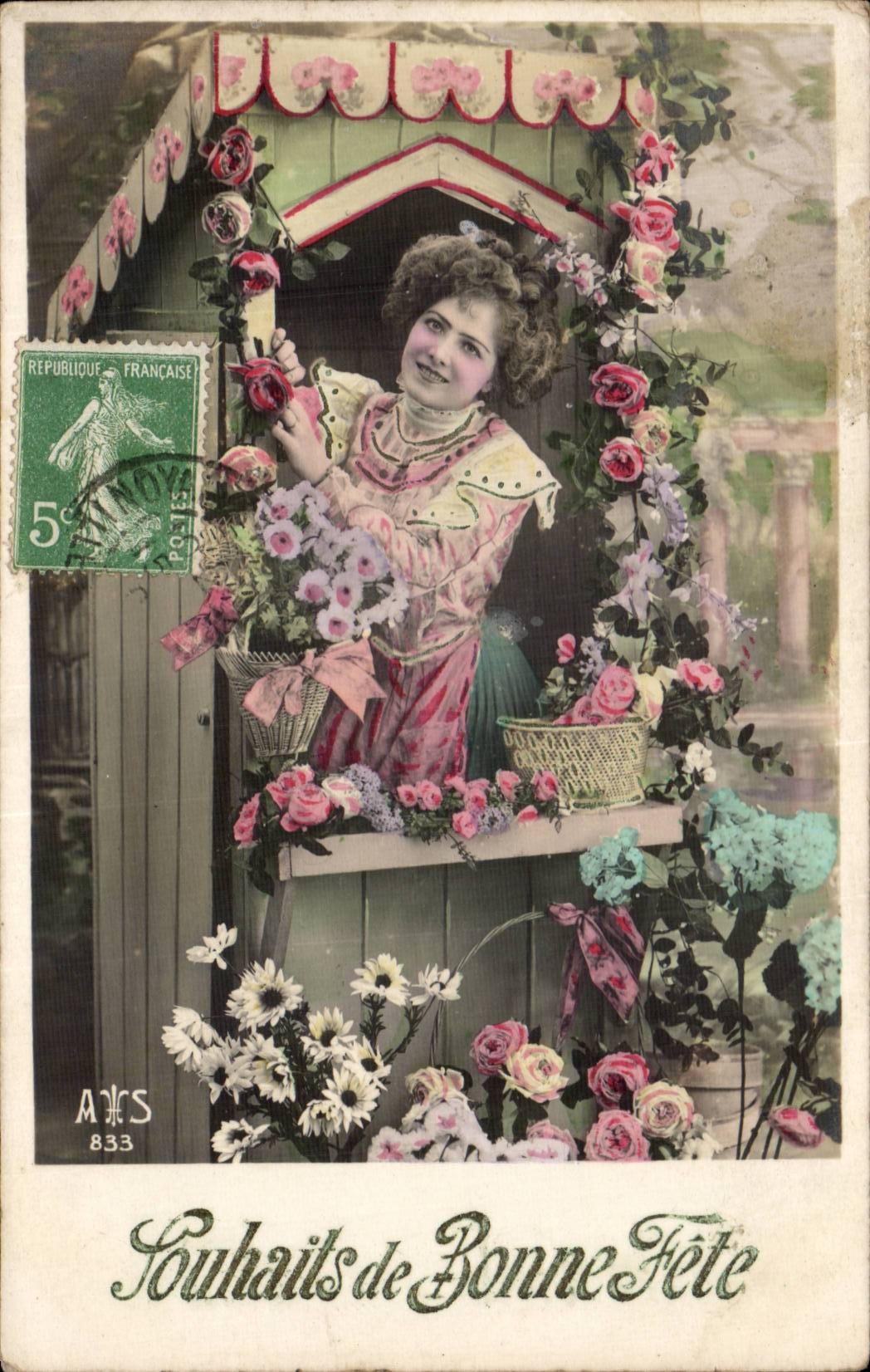 Femme au balcon fleuri — Souhaits de Bonne Fête — AJS 833