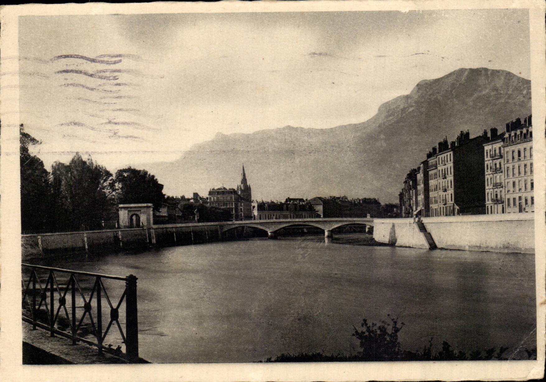 CPA Grenoble L'Isere et les Alpes