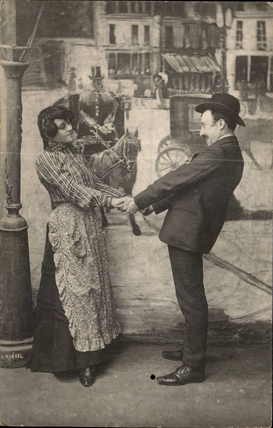 CPA Fantaisie Femme couple