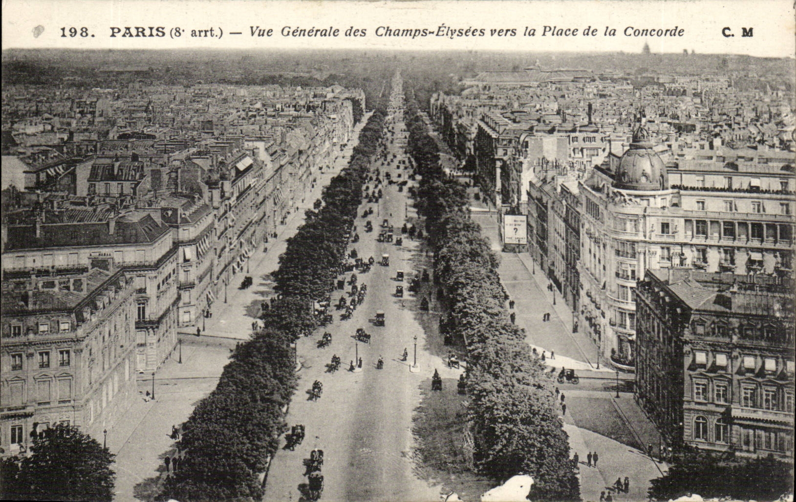 Paris CPA Vue generale des Champs elysees vers la place de la Concorde