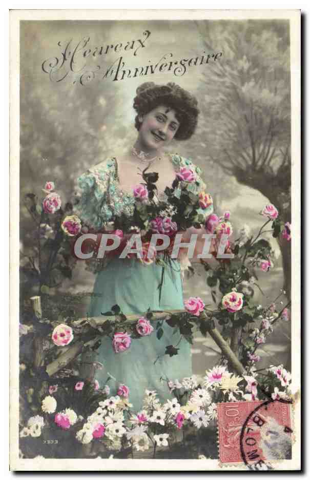 Femme en robe bleue tenant un bouquet de roses — Carte postale d'anniversaire — Éditeur : Carte Postale (verso)