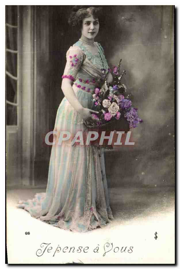 Je pense à Vous — Jeune femme en robe de soirée tenant un bouquet — CPAPHIL
