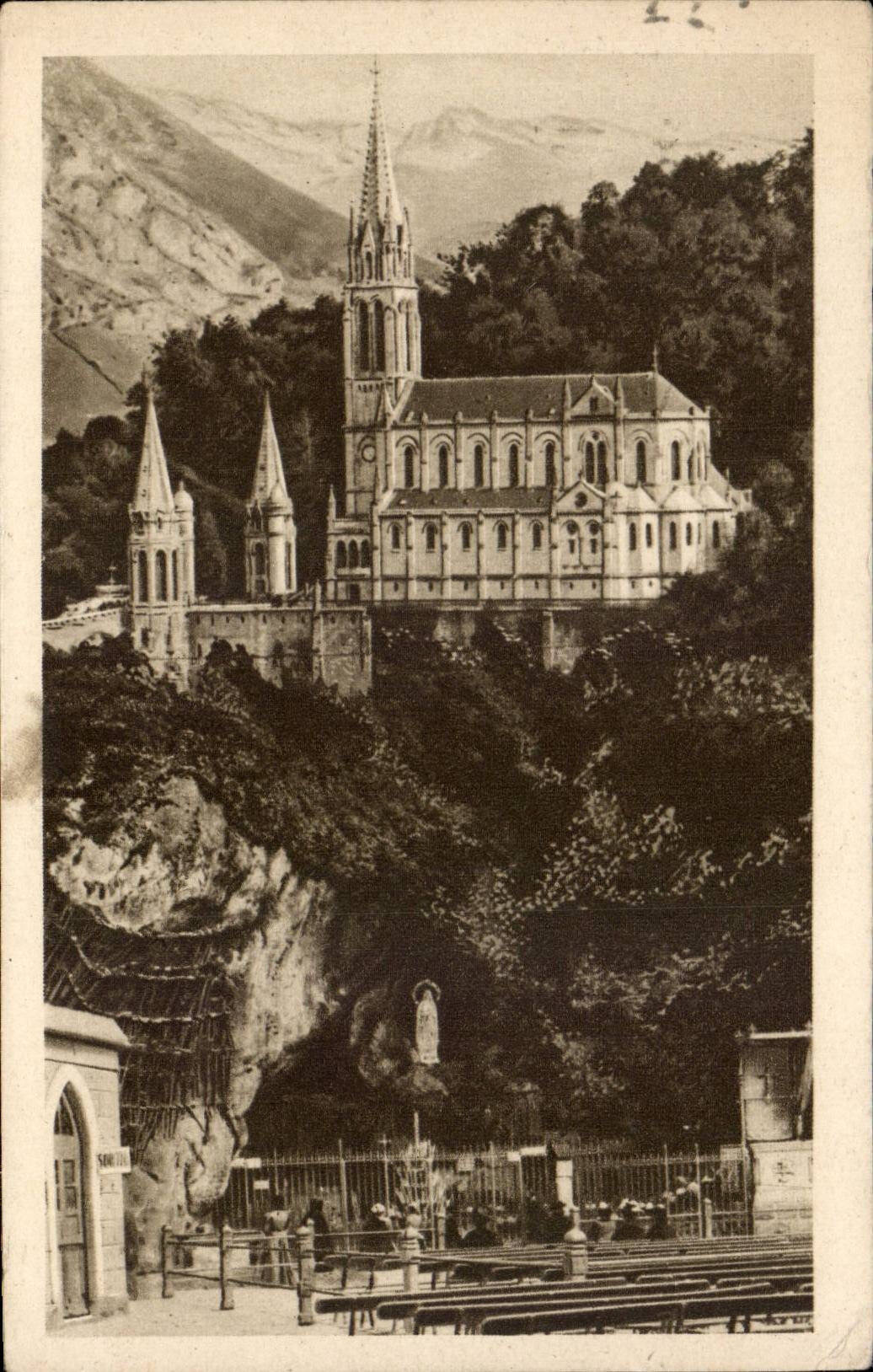 Lourdes CPA La basilique et la grotte