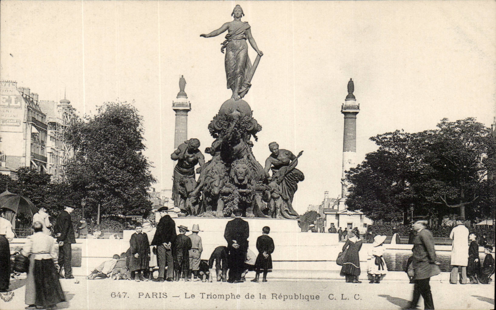 Paris CPA Le triomphe de la republique (Nation)