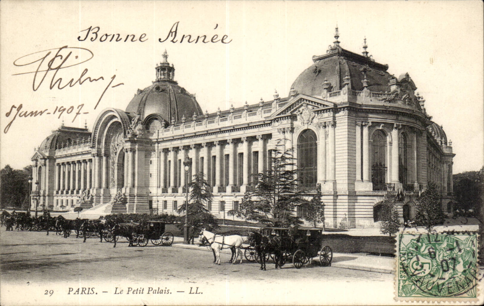 Paris CPA Le petit palais (caleches exposition 1900)