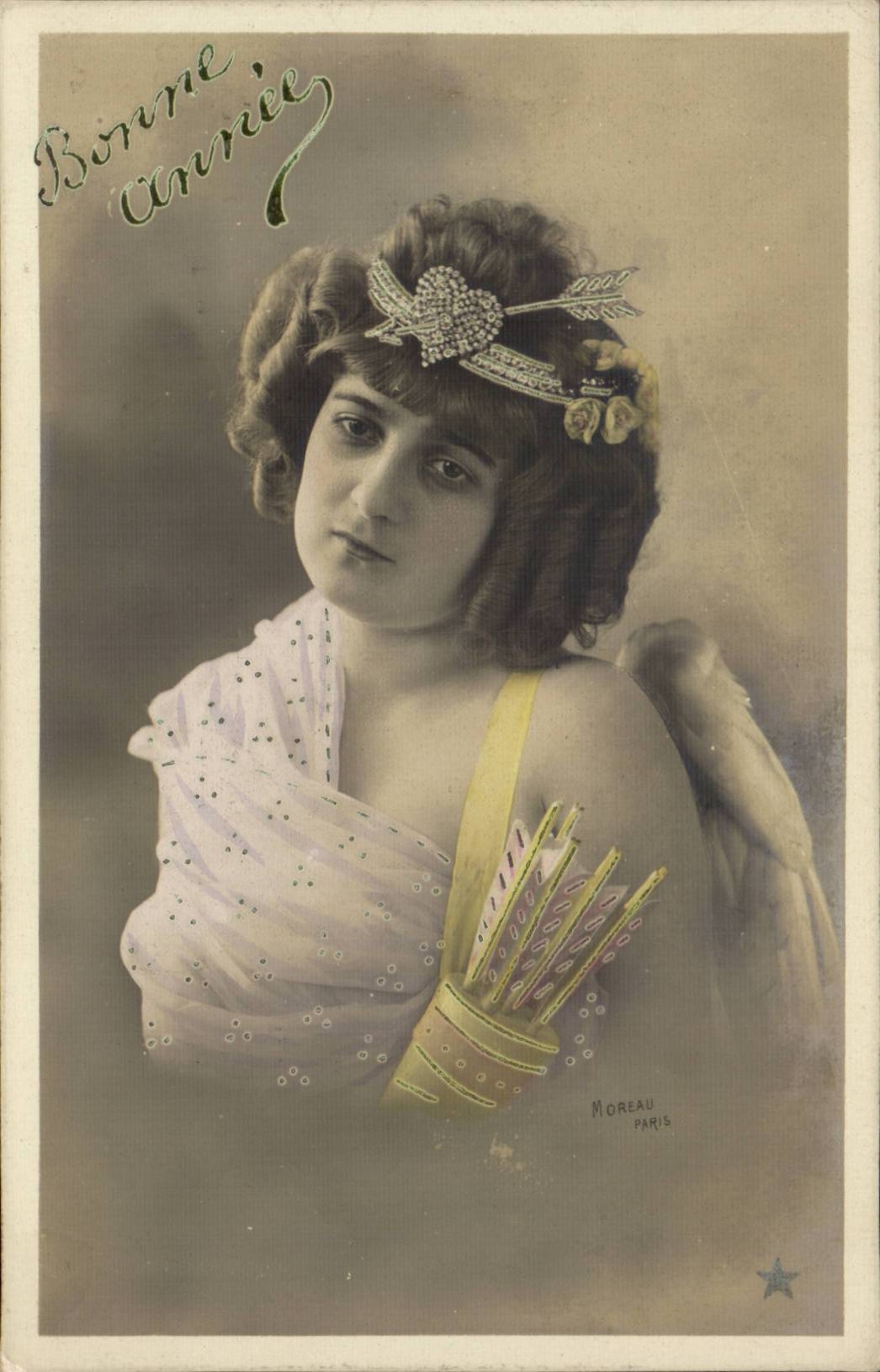 Jeune femme en costume d'ange — Bonne Année — Moreau Paris
