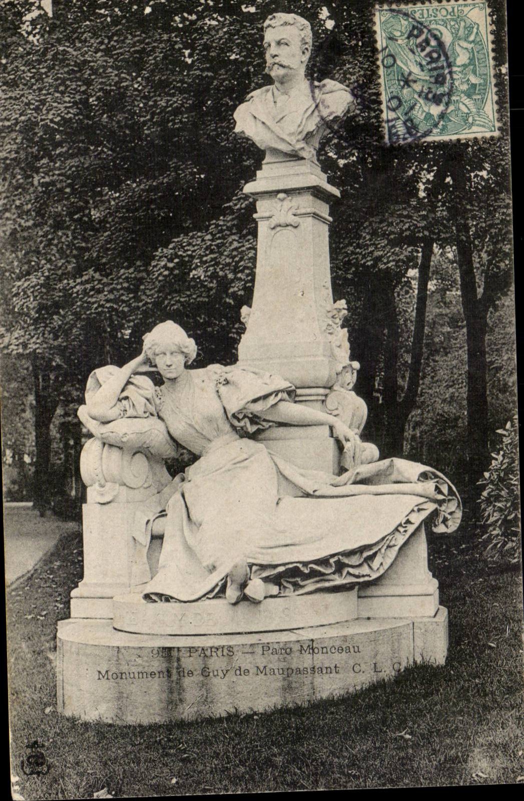 Paris CPA Parc Monceau Monument de Guy de maupassant