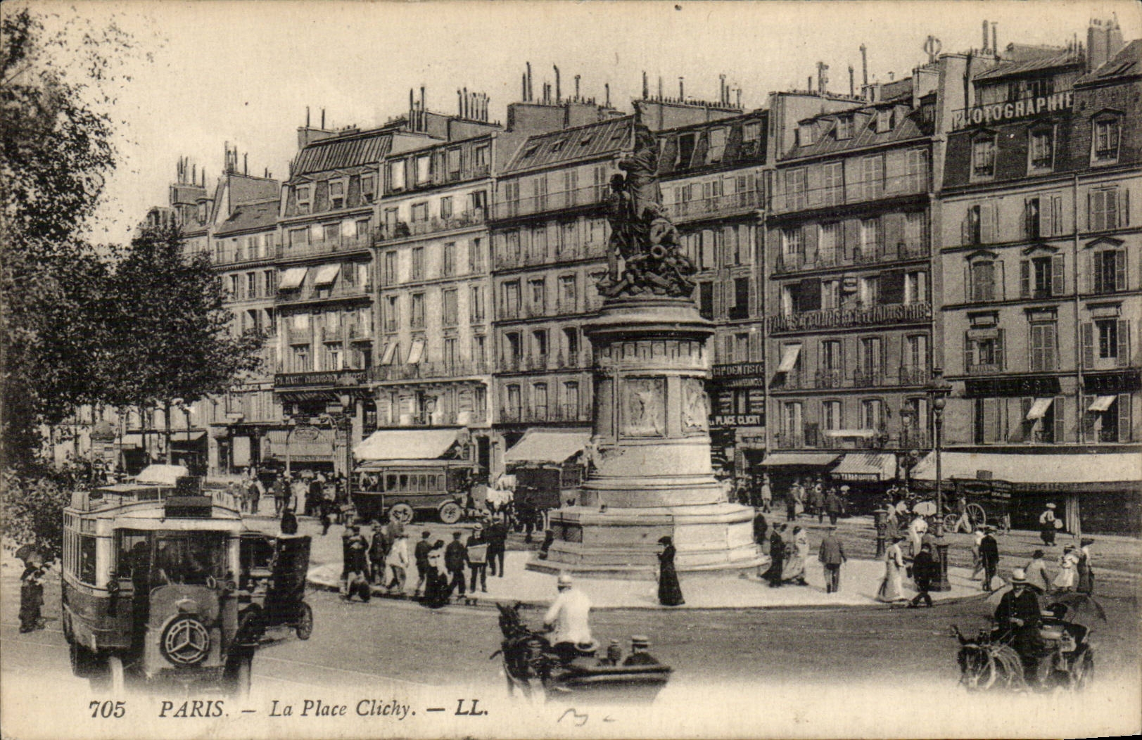 Paris CPA La place Clichy