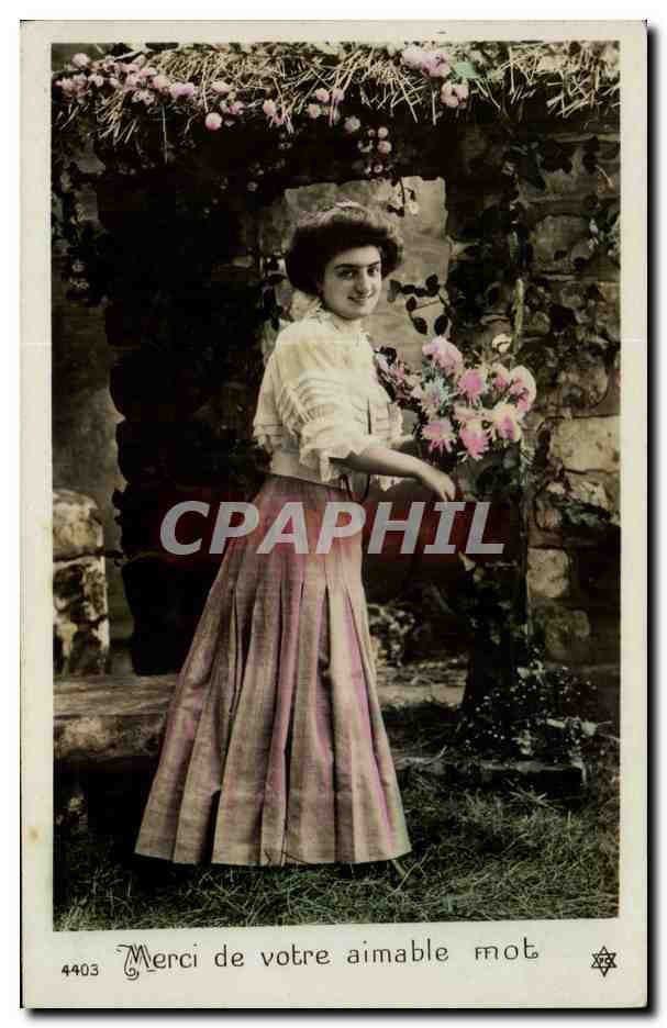 Jeune femme avec bouquet de fleurs — arche végétale — éditeur Union postale universelle, n° 4403