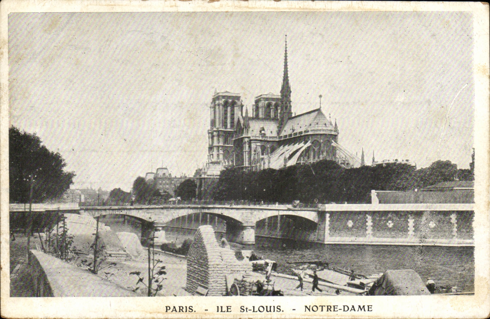 Paris CPA Notre Dame (publicite Tailleur Godchau Faubourg Montmartre)