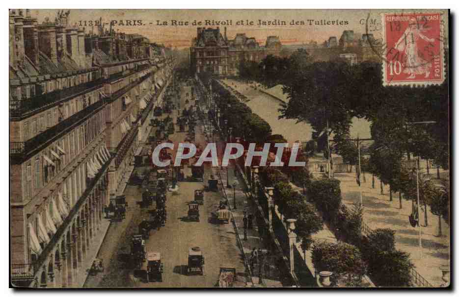 Paris CPA La rue de Rivoli et la jardin des Tuileries
