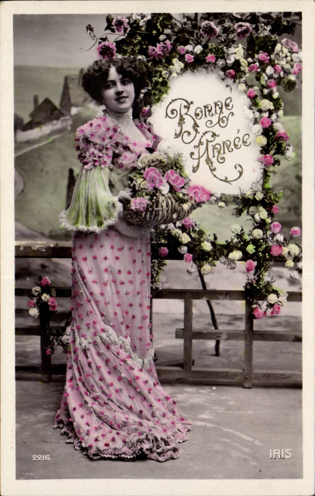 Femme en robe rose à pois — Bonne Année — Iris, n° 2216