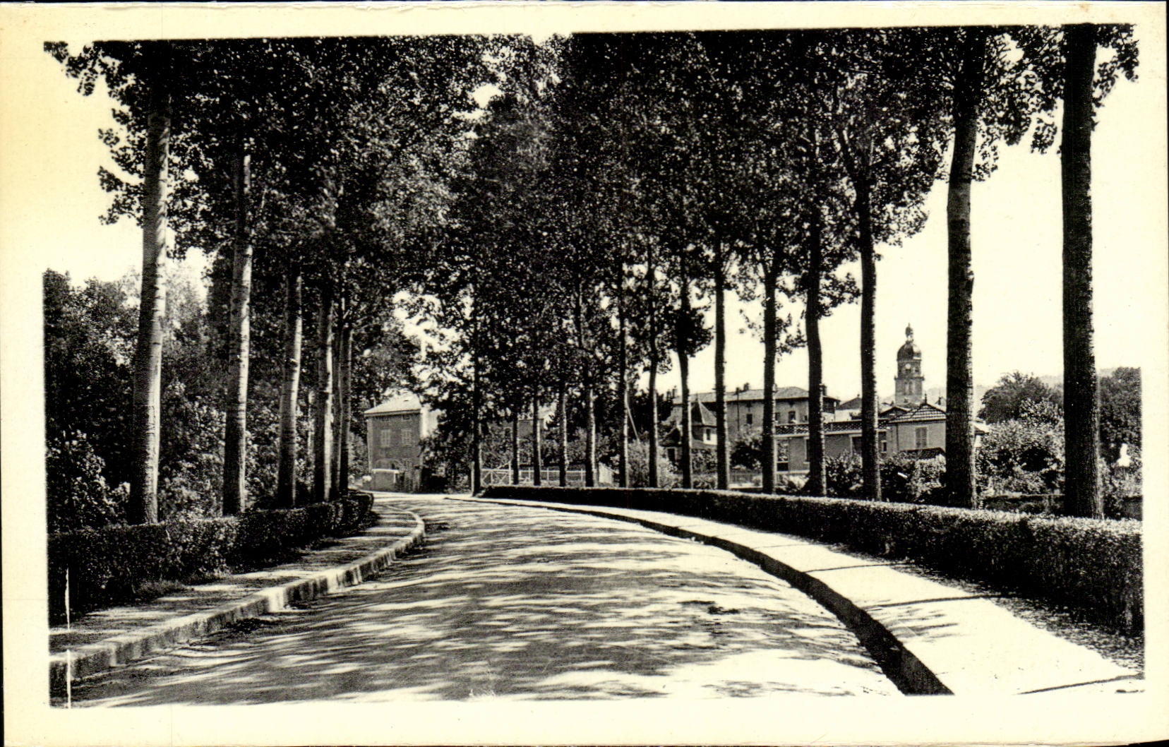 St Amour - Avenue de la Gare - CPA 