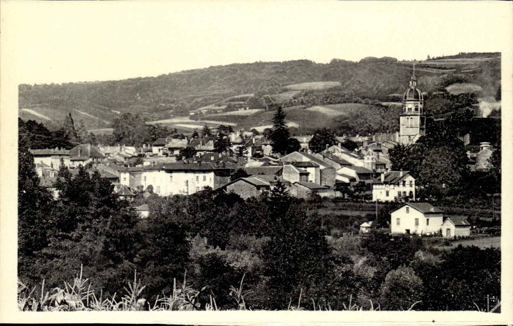 St Amour - Vue Generale - et Premieres cotes du Jura CPA 