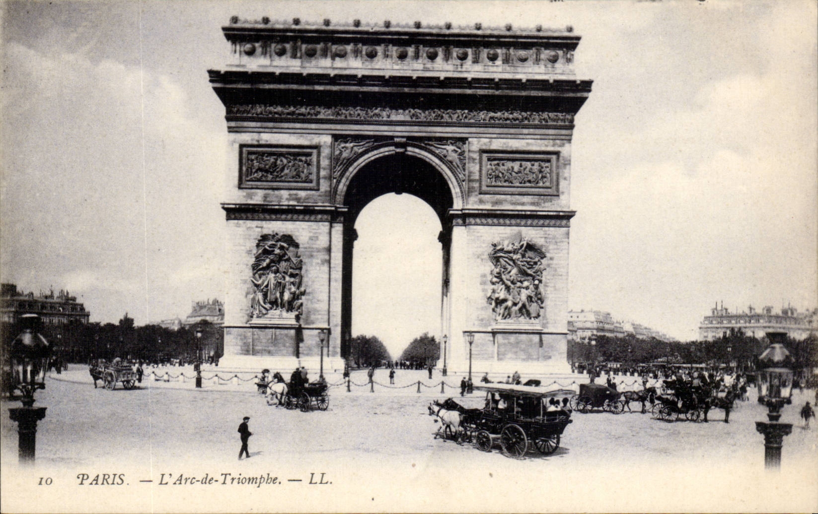 Paris - 8 - L'Arc de Triomphe - caleche - CPA 