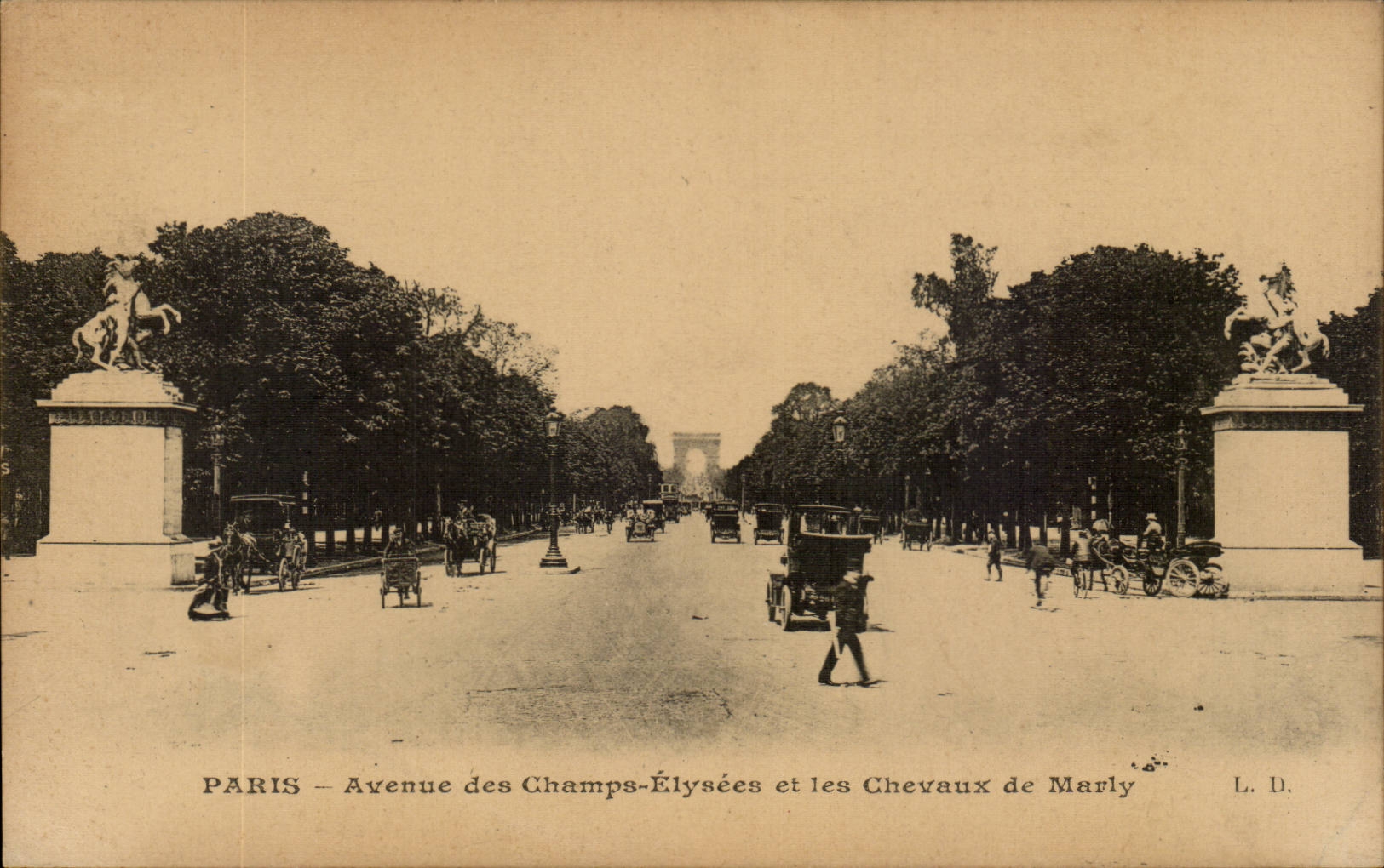 Paris - 8 - Avenue des Champs Elysee - CPA 