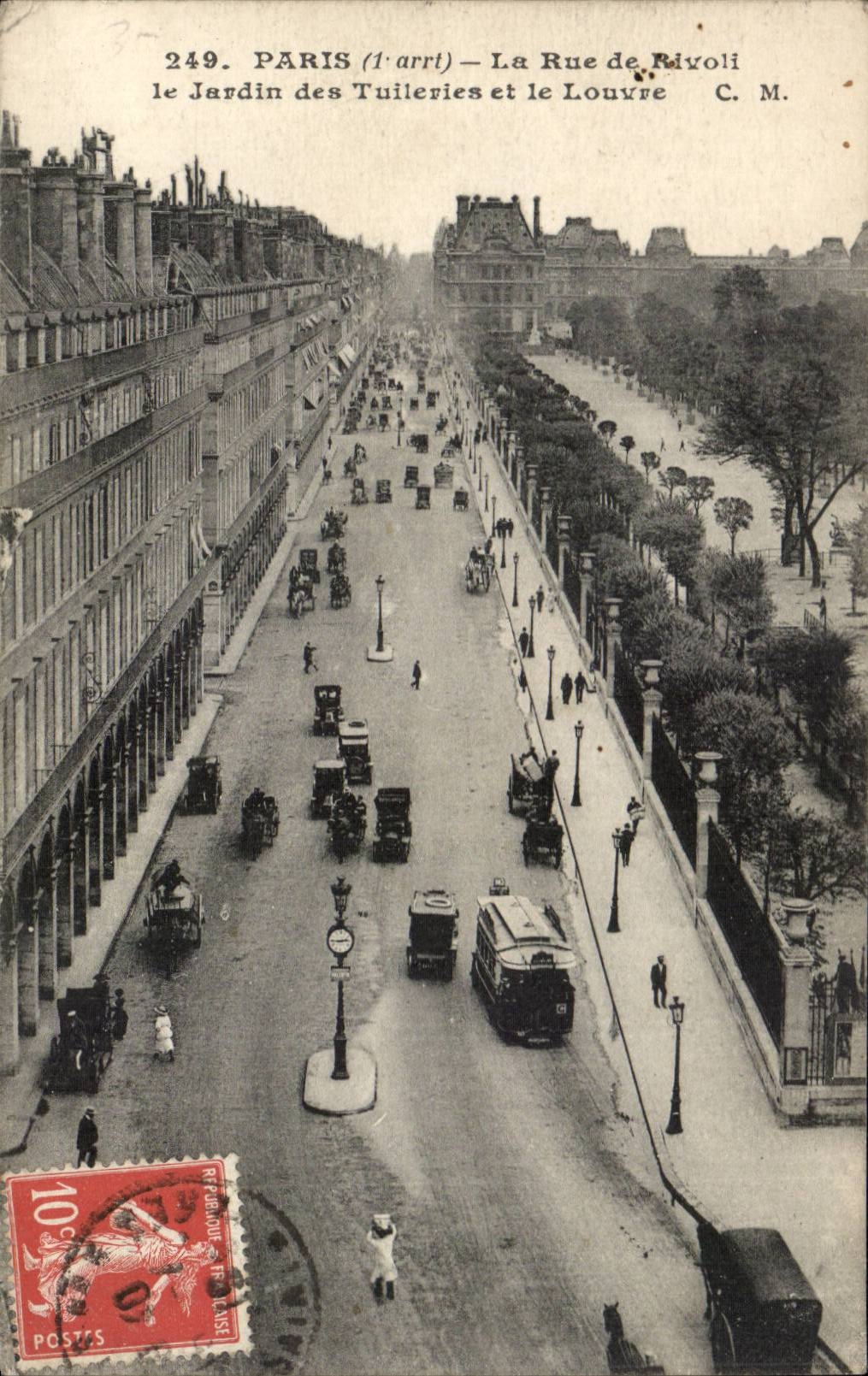 Paris - 1 - La Rue de Rivoli - Le Jardin des Tuileries et le Louvre - CPA 