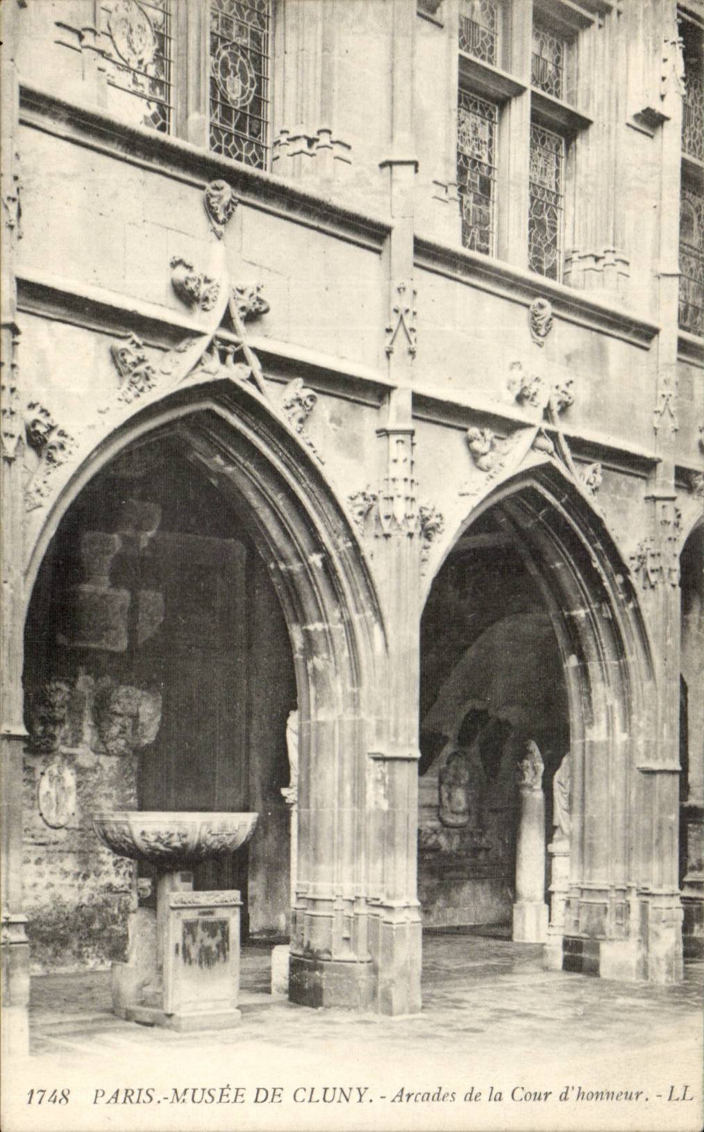 Paris - 5 - Musee du Cluny - Cour d'Honneur - CPA 