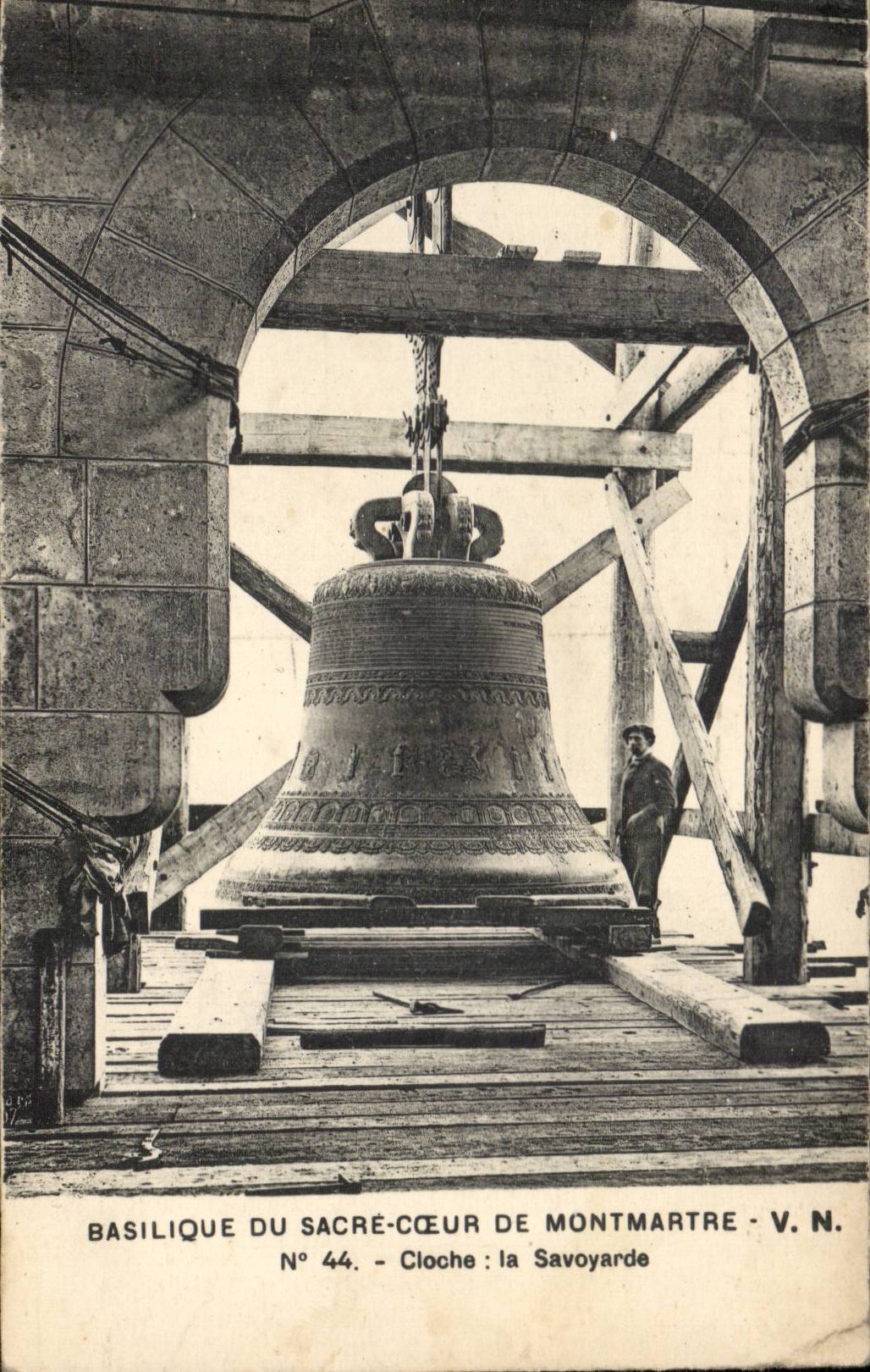 Paris CPA Basilique du SAcre Coeur de Montmartre Cloche la savoyarde