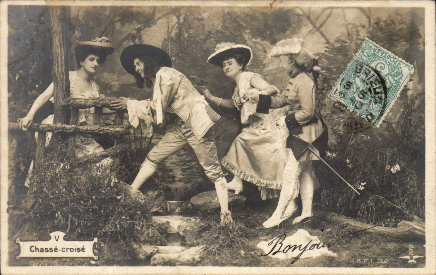 Chassé-croisé — scène de forêt — Bonjour, R.P.I. 156