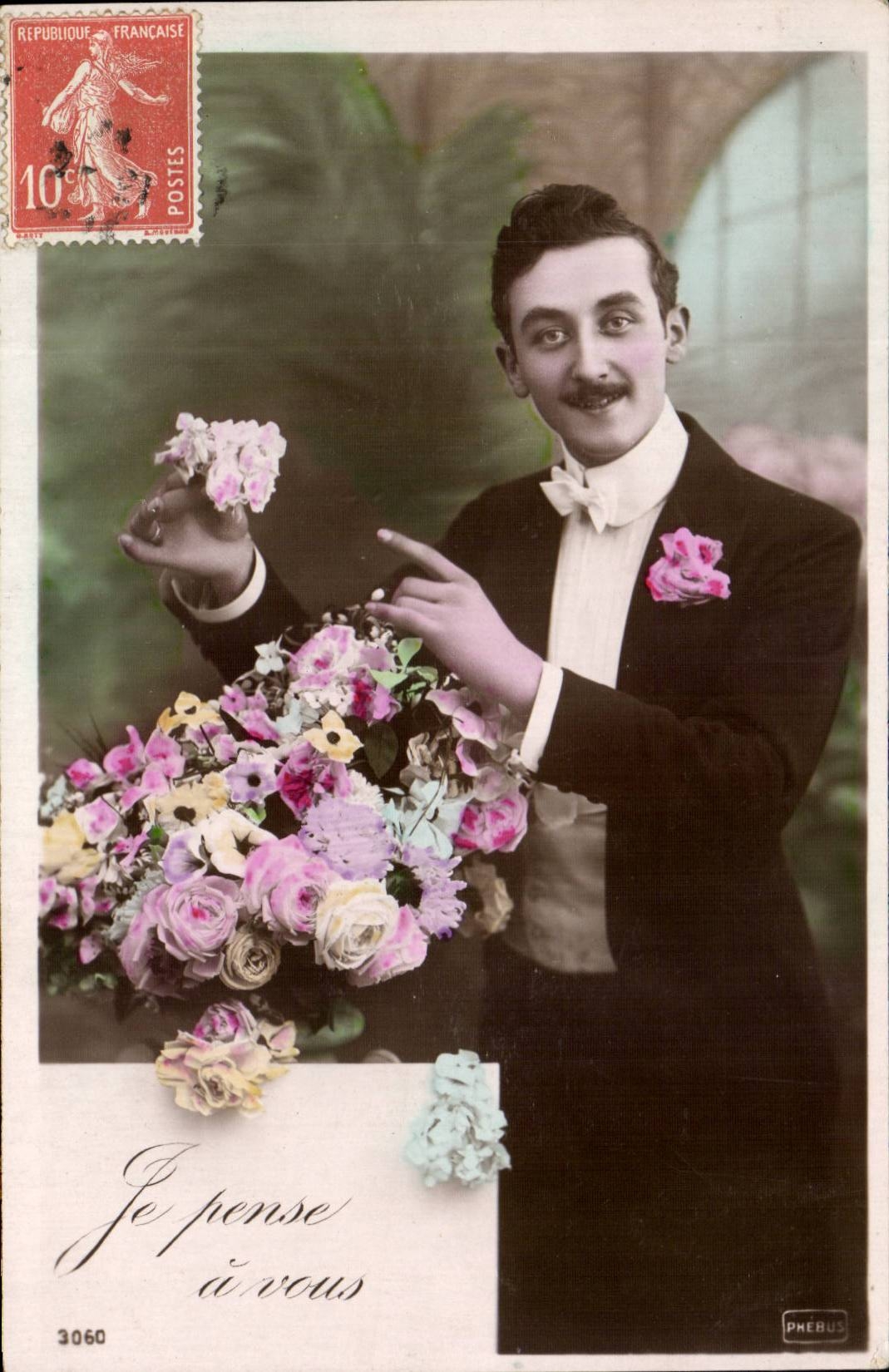 Mann im Abendkleid mit Blumenstrauß — 'Ich denke an Sie' — PHEBUS n°3060