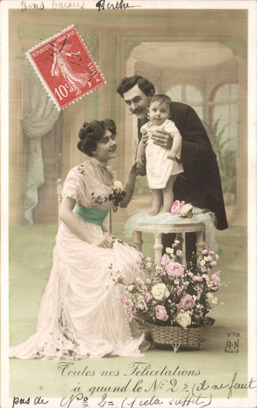 CPA Fantaisie Femme et Homme Enfant