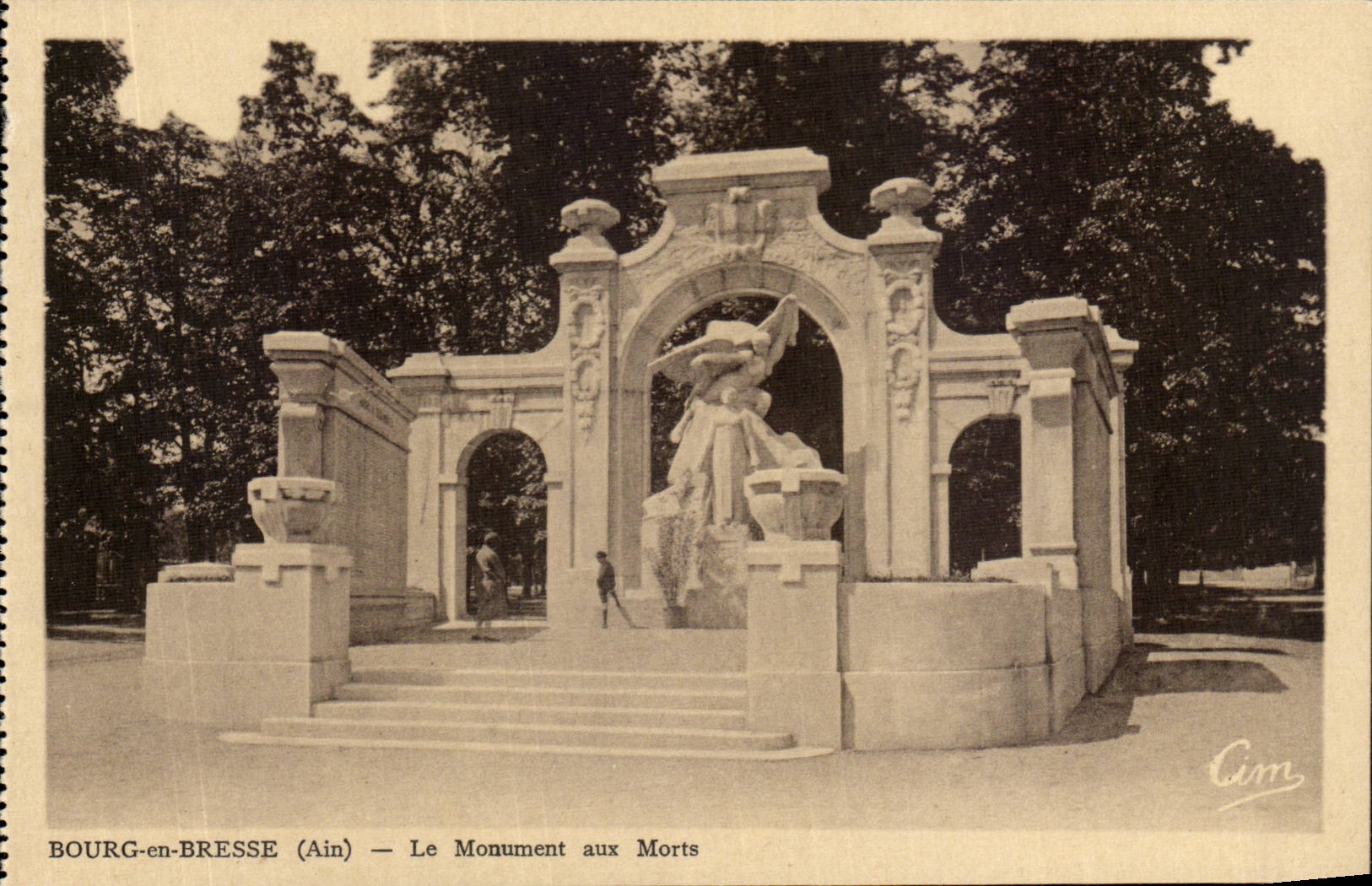 Environs de Bourg en Bresse CPA le monument aux morts