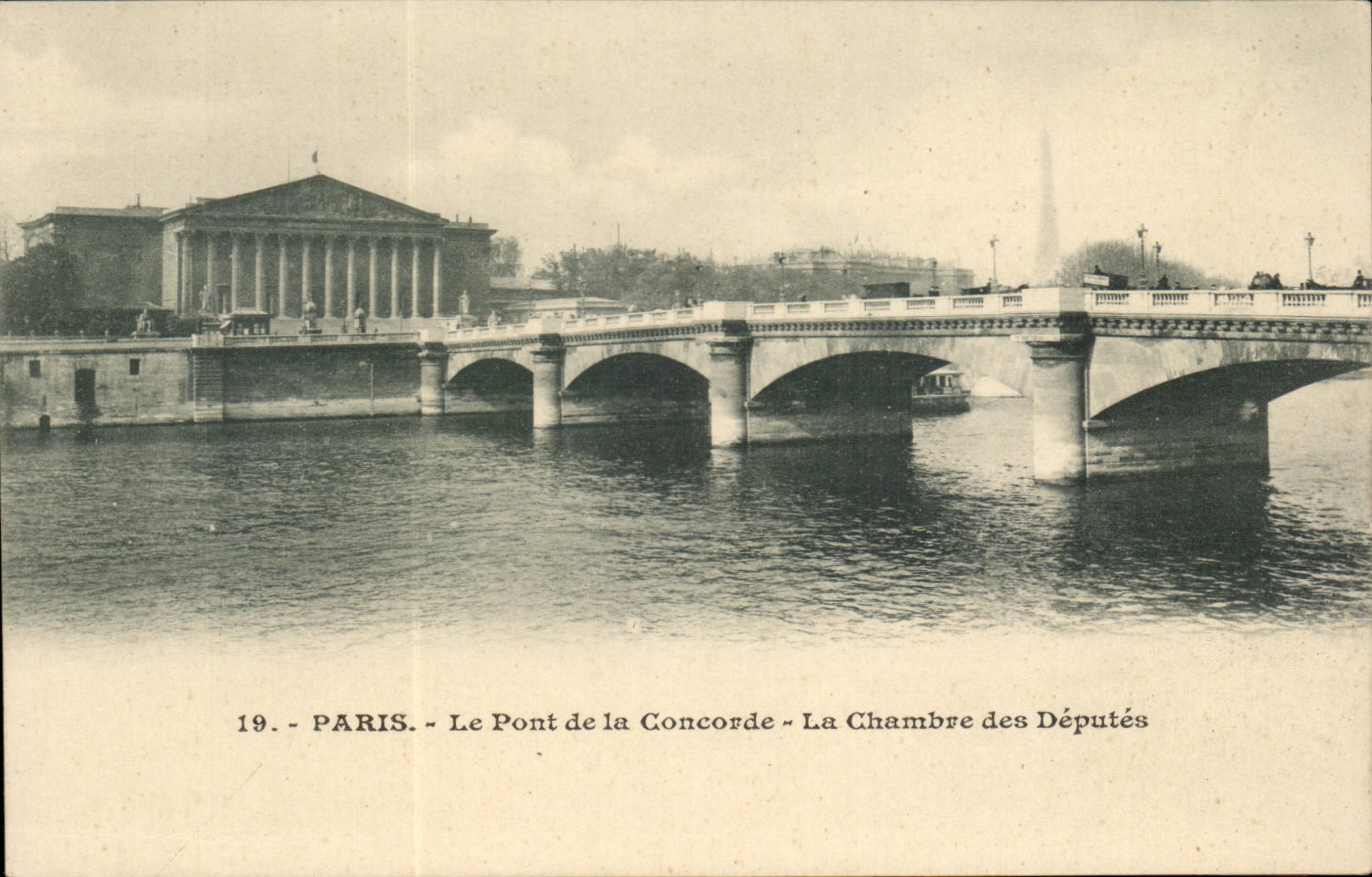 Paris CPA Le pont de la Concorde La chambre des deputes (Tour Eiffel)