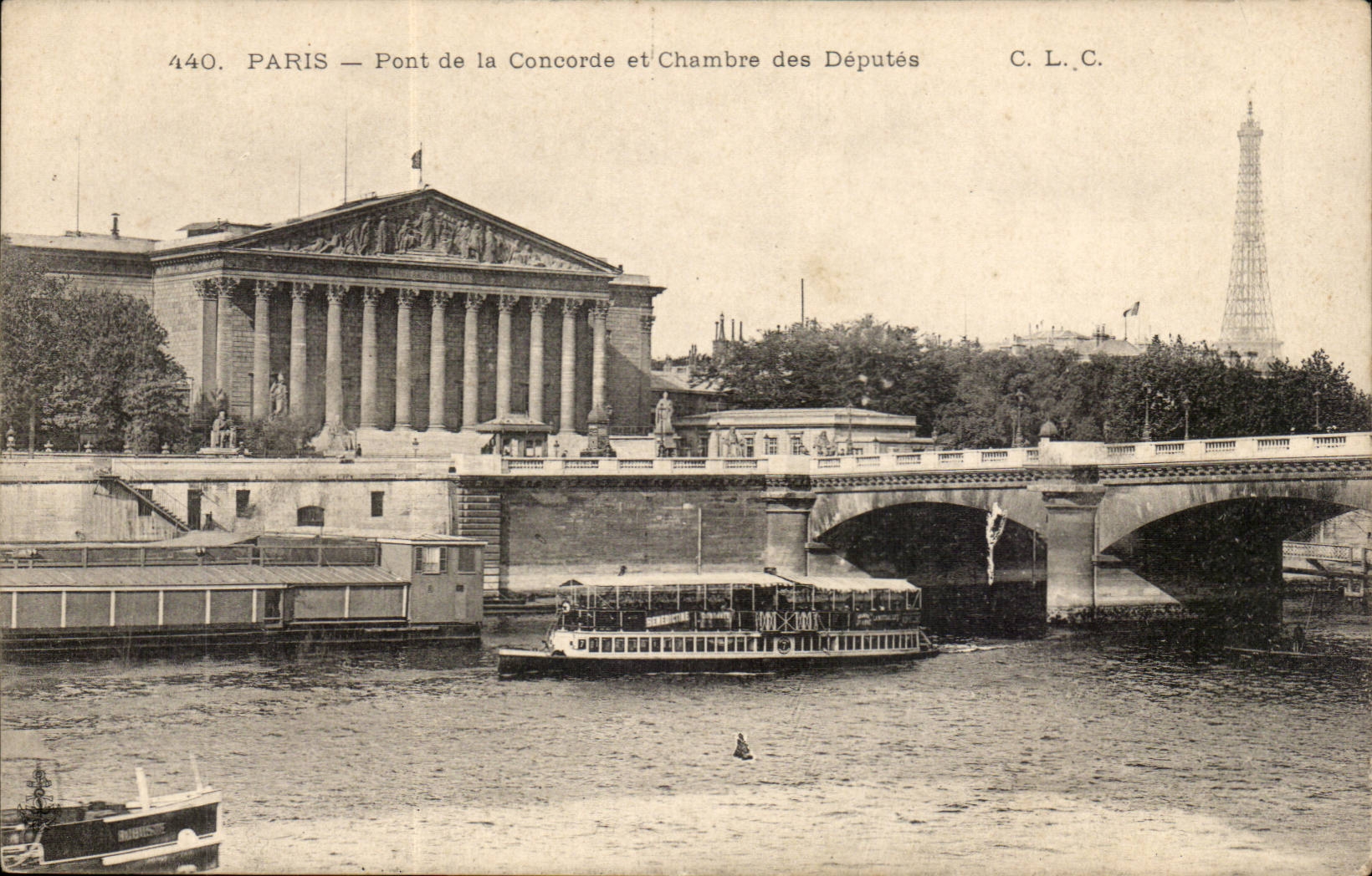 Paris CPA Le pont de la Concorde La chambre des deputes (Tour Eiffel)