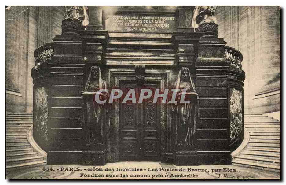 Paris CPA Les Invalides Les portes de bronze par Etex Fondues avec les canons d'austerlitz Napoleon