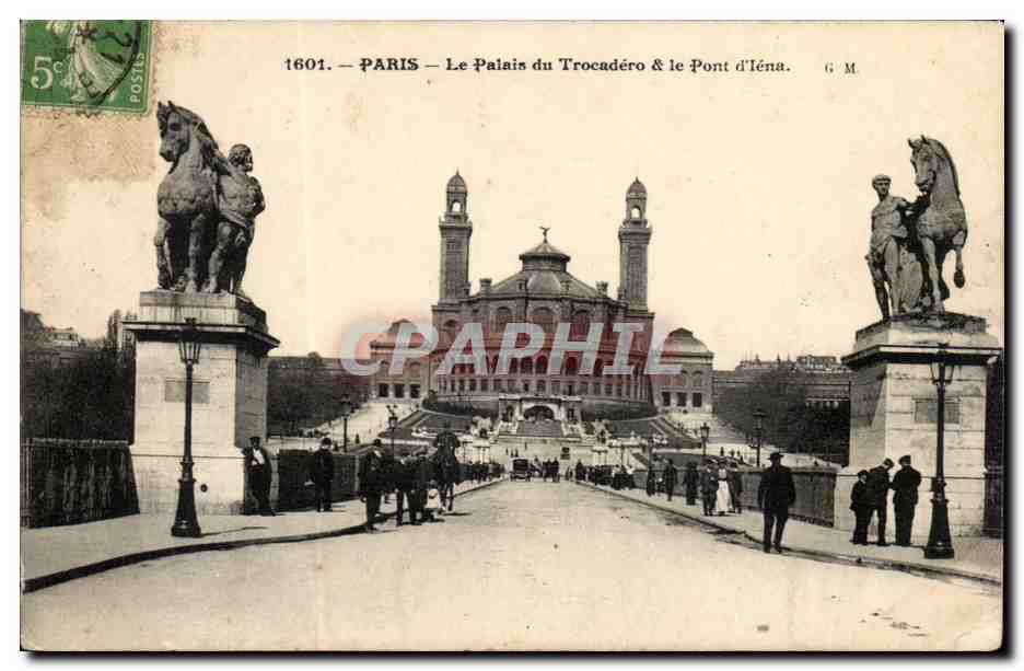 Paris CPA Le palais du Trocadero et le pont d'Iena