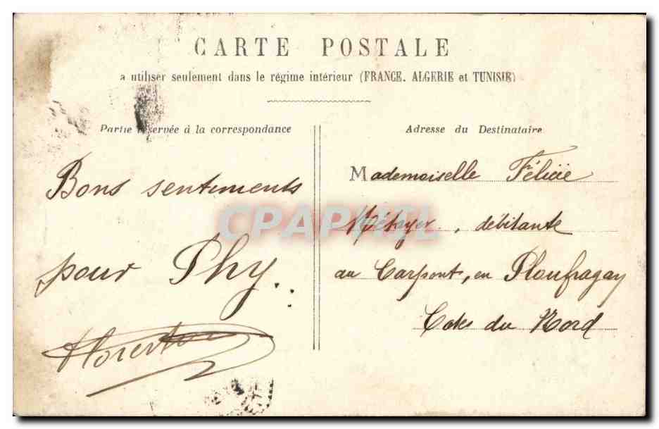 Félicité — jeune femme en robe assise devant une église — éditeur non visible — Reverso