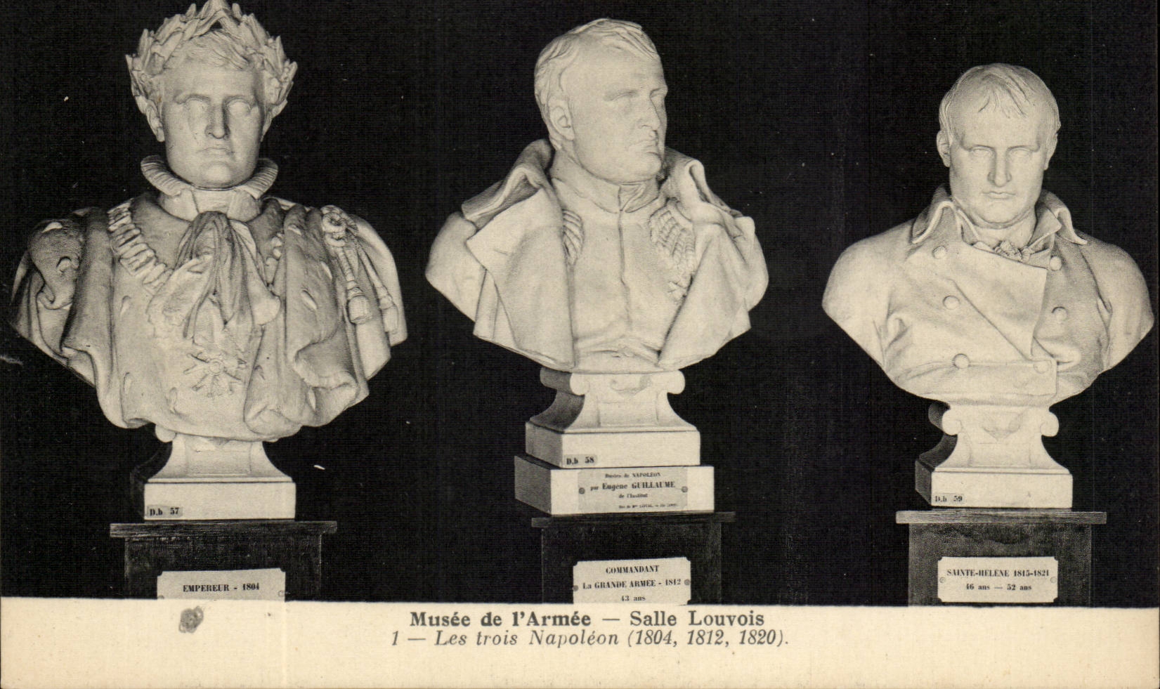 Paris CPA Musee de l'armee Salle Louvois Les trois Napoleon (1804 1812 1820)