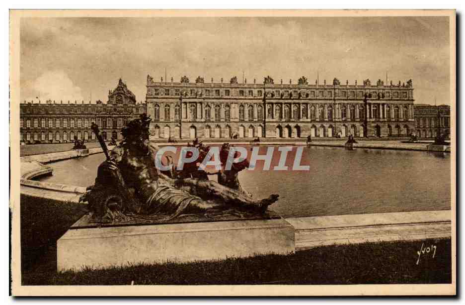 Palais de Versailles — Façade sur les Parterres d'Eau — Éditions d'Art, Paris