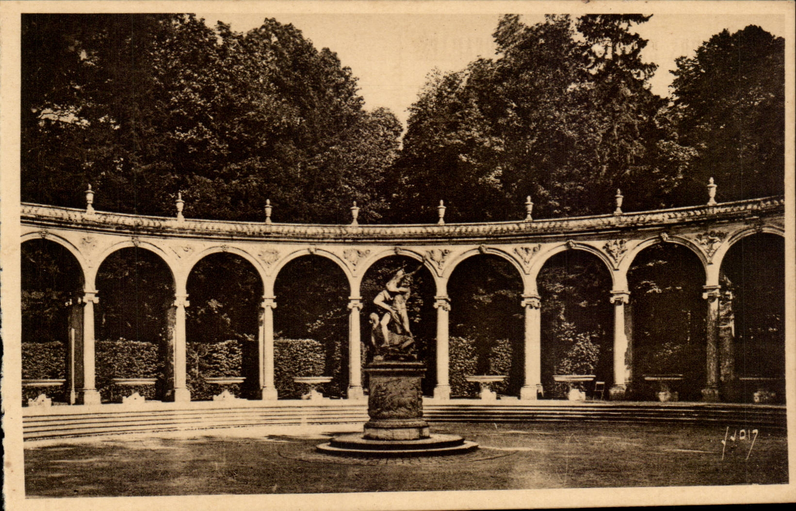 Versailles CPA Jardins du palais La colonnade