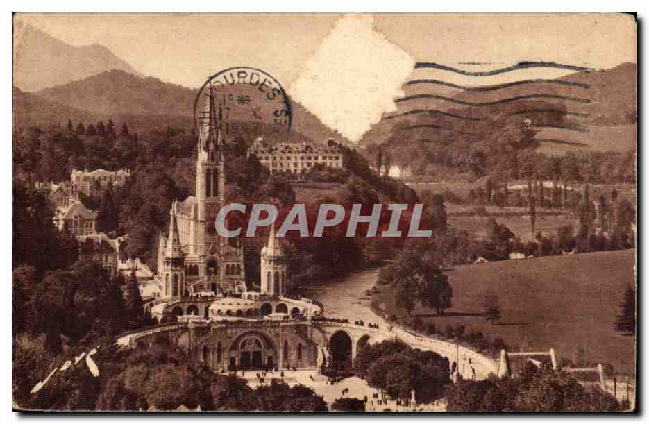 Lourdes CPA La basilique