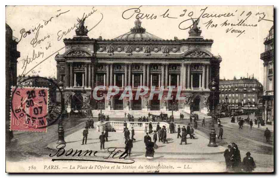 Paris CPA La place de l'Opera et la station du metropolitain (metro)