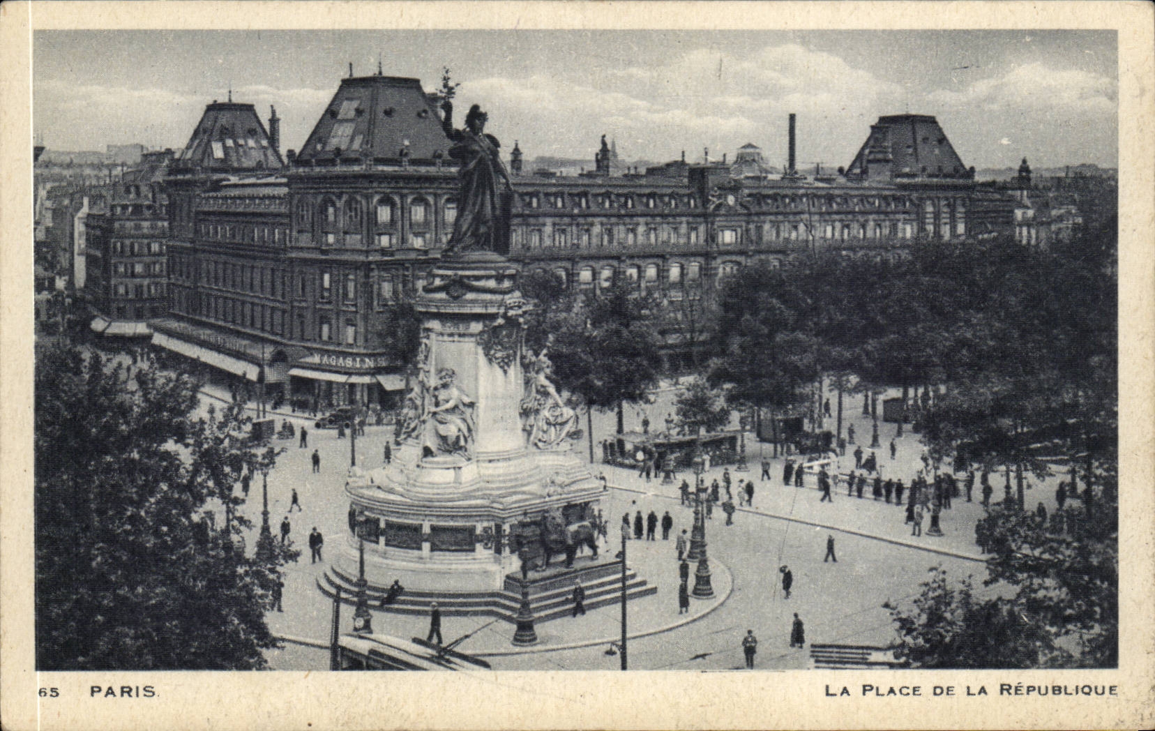 Paris CPA Place de la Republique