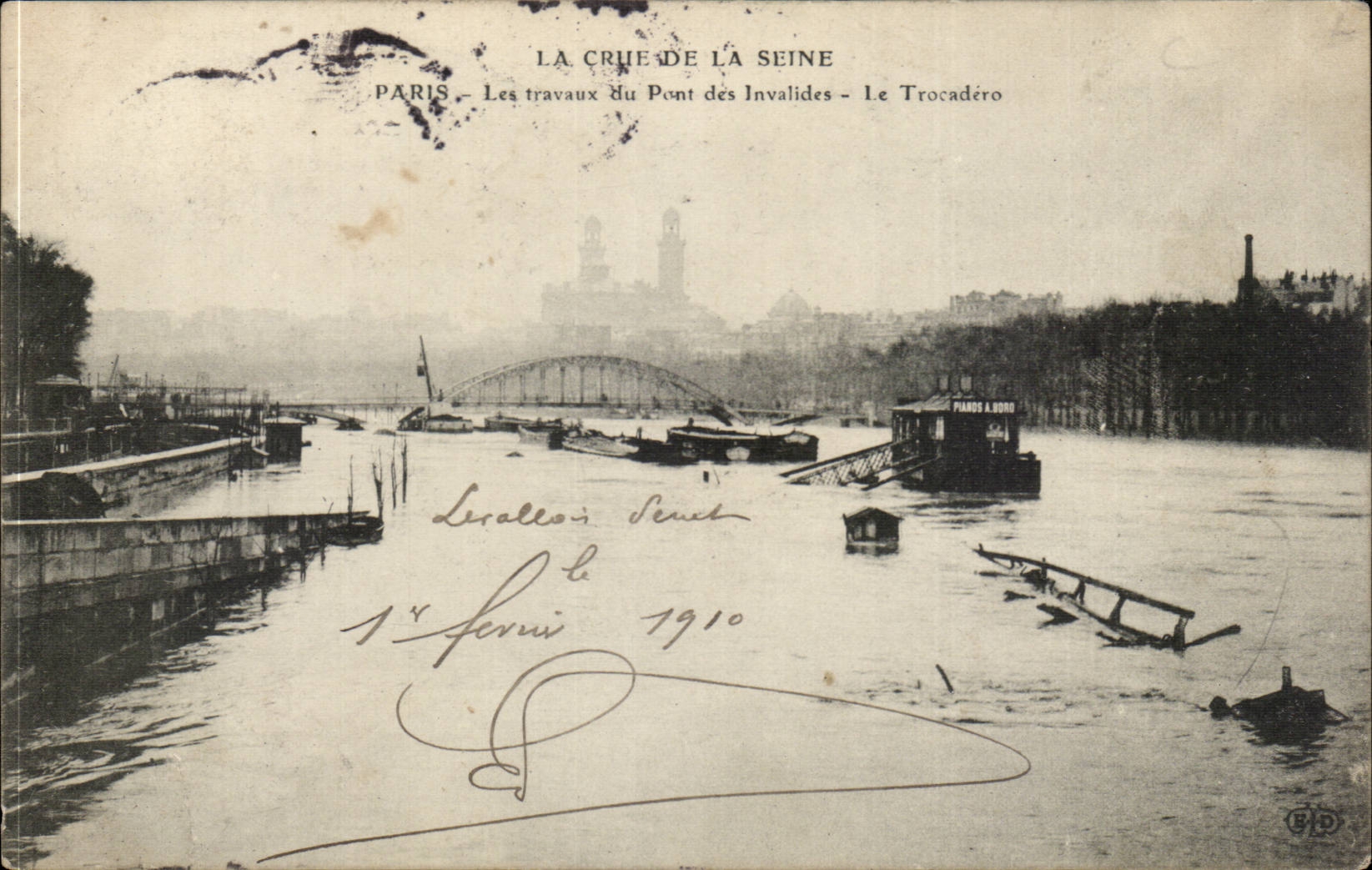 Paris CPA Les travaux du pont des Invalides Le Trocadero