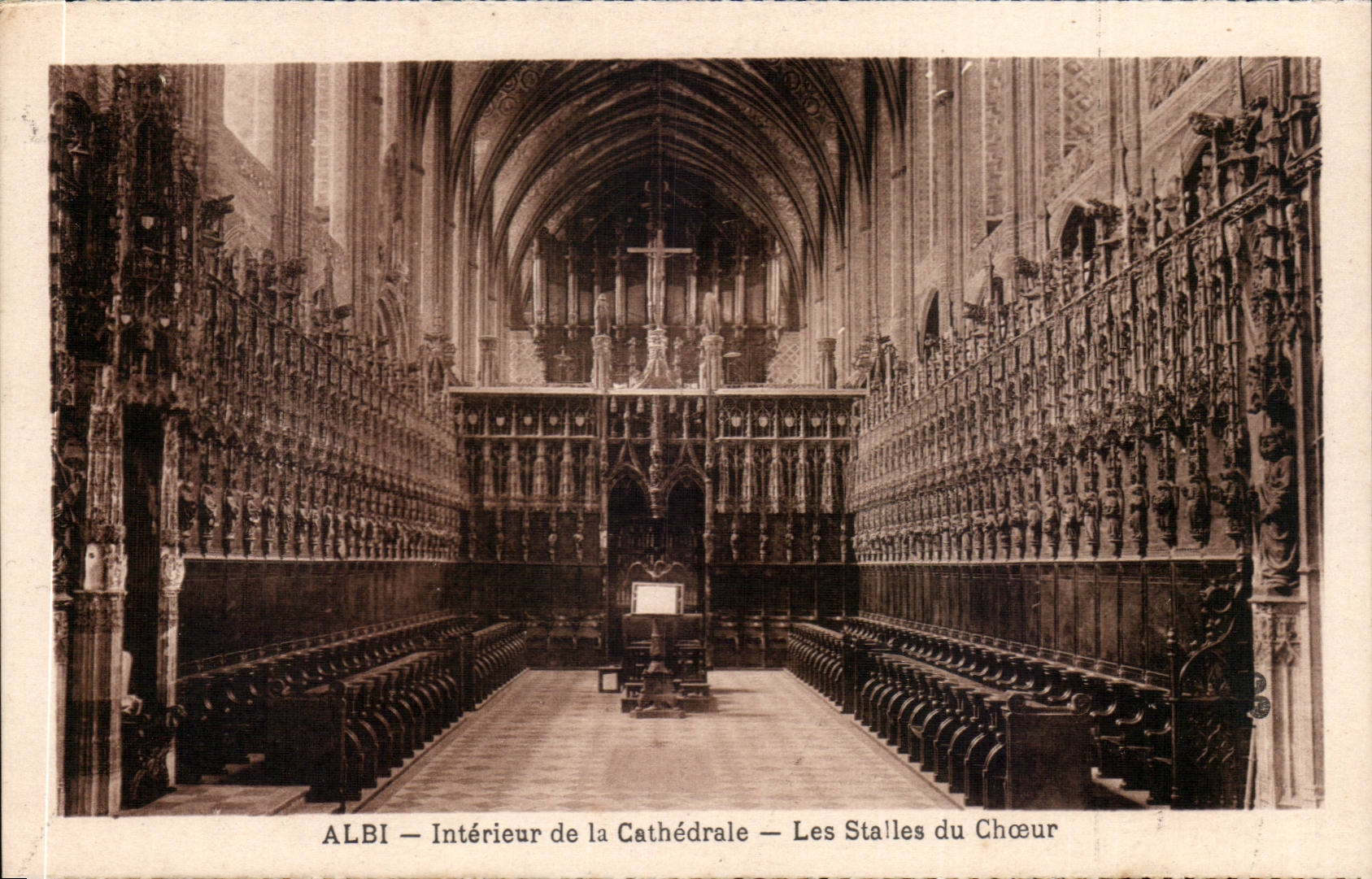 ALBI — Intérieur de la Cathédrale — Les Stalles du Chœur