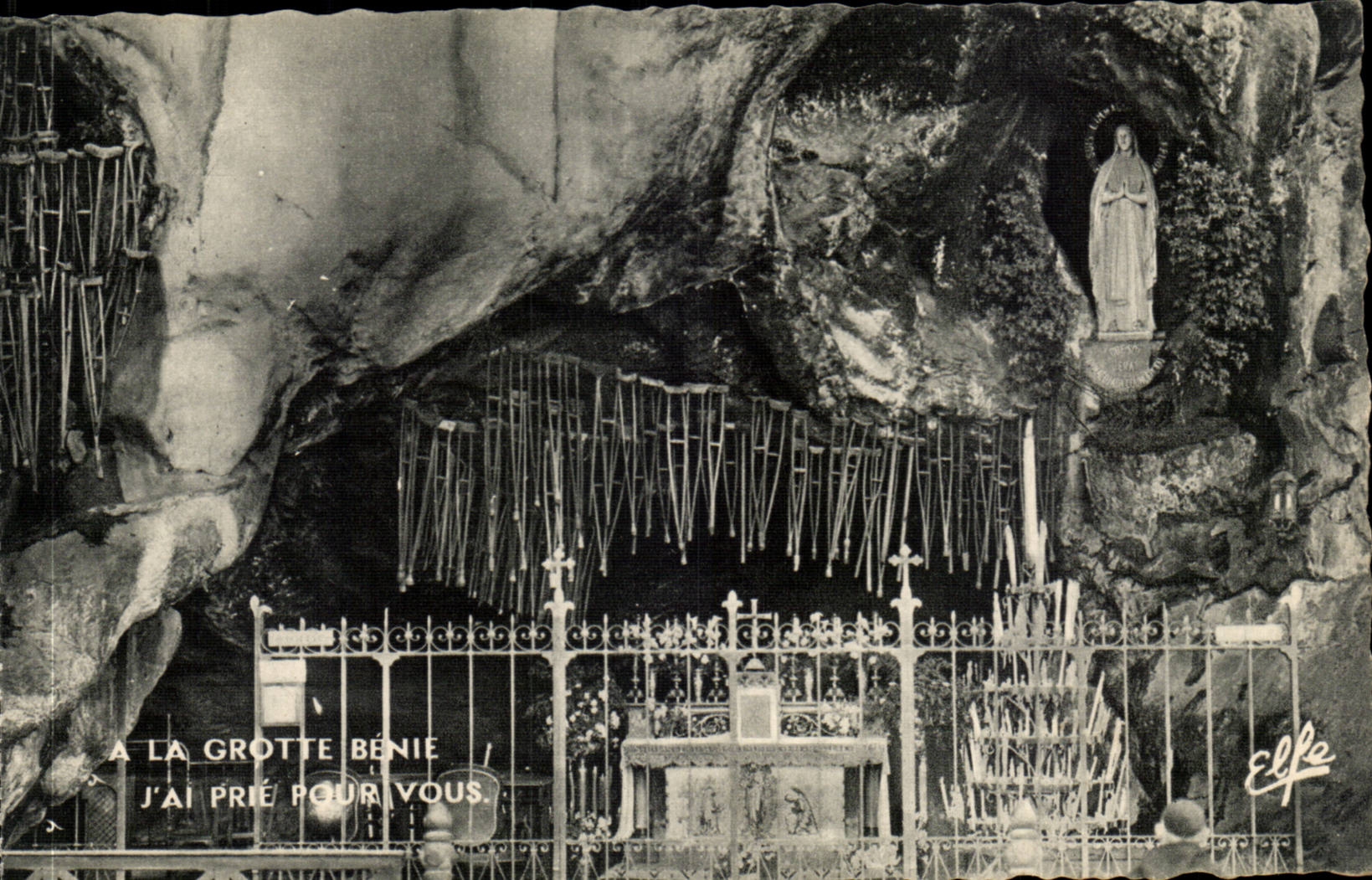 CPA Lourdes La grotte miraculeuse