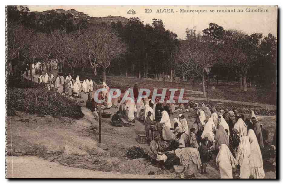 Algéro - Mauresques se rendant au Cimetière — CPAPHIL n°320