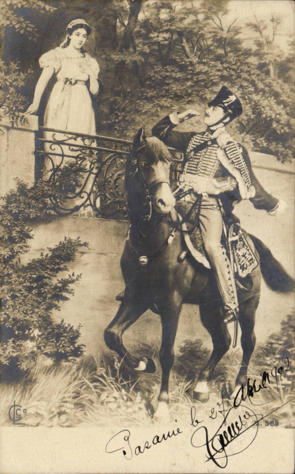 CPA Fantaisie Femme et cosaque (uniforme militaria)