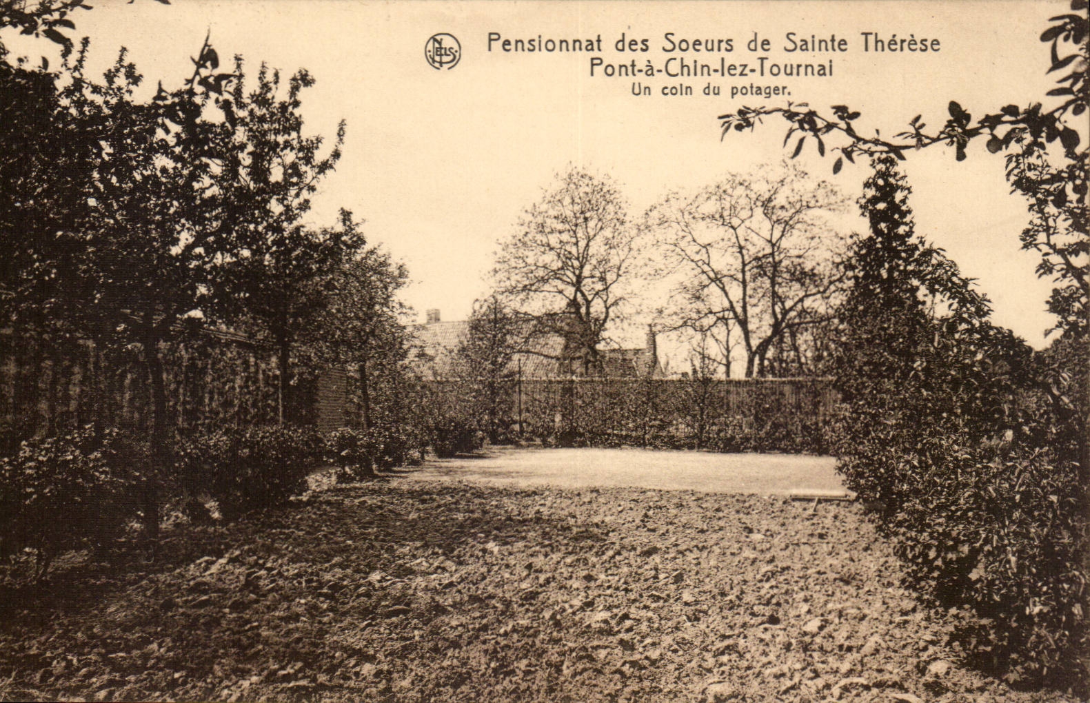 Belgique CPA Pensionnat des soeurs de Sainte Therese Pont a Chin les Tournai Un coin du potager