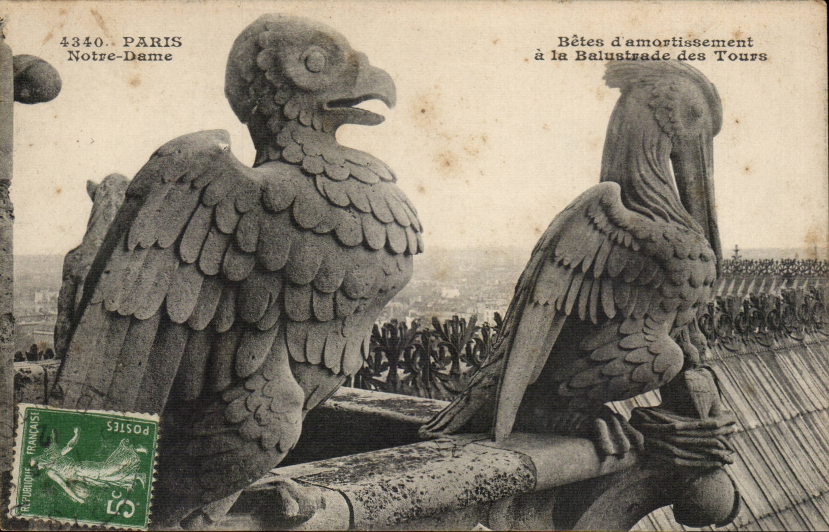 Paris CPA Les chimeres de Notre Dame (aigle eagle vautour vulture)